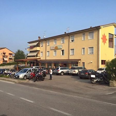 Albergo Al Sole กัสเตลนูโอโว เดล การ์ดา ภายนอก รูปภาพ