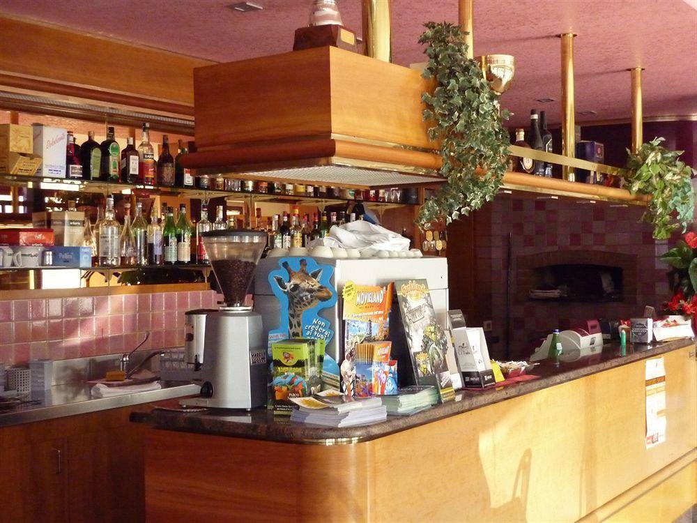 Albergo Al Sole กัสเตลนูโอโว เดล การ์ดา ภายนอก รูปภาพ
