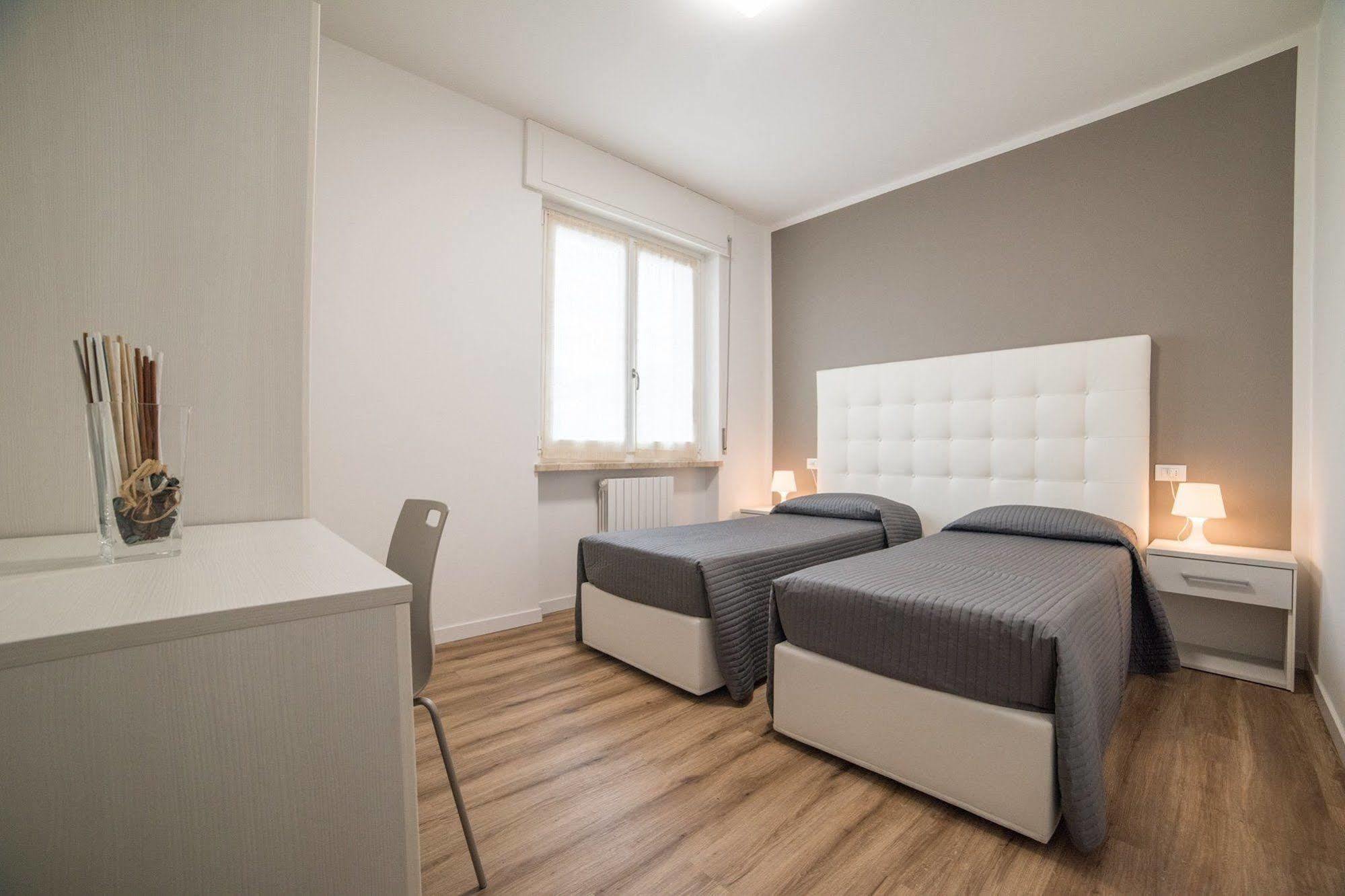 Albergo Al Sole กัสเตลนูโอโว เดล การ์ดา ภายนอก รูปภาพ