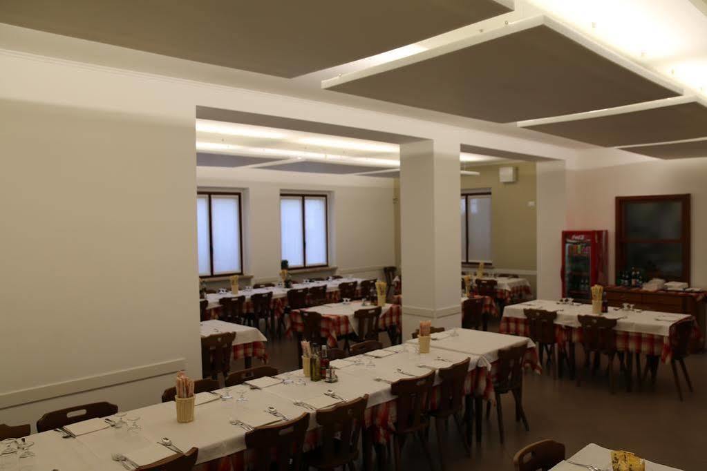 Albergo Al Sole กัสเตลนูโอโว เดล การ์ดา ภายนอก รูปภาพ